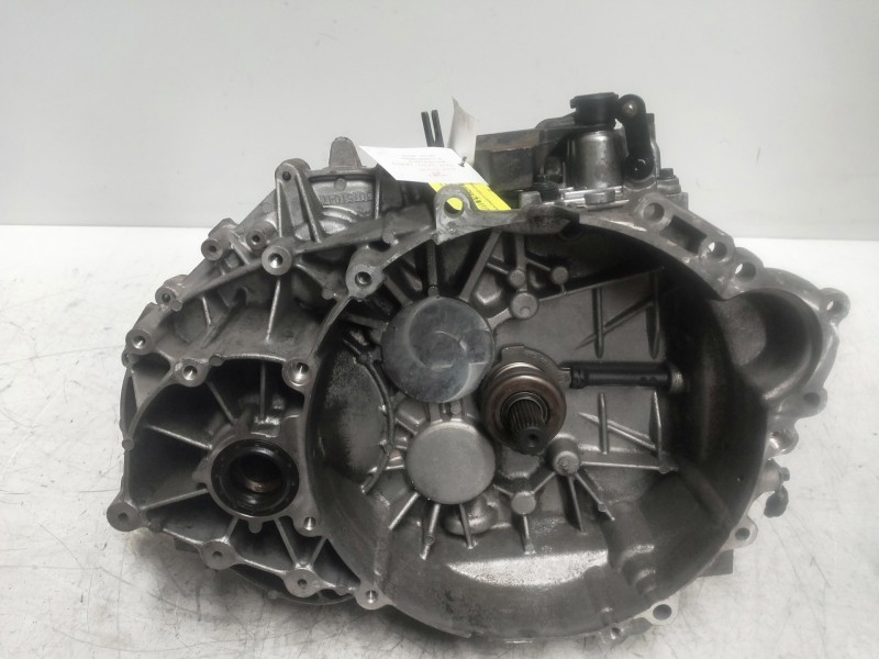 Recambio de caja cambios para volvo v70 familiar 2.4 d summum (120kw) referencia OEM IAM 666R7002BC T1G14 310706 001647 