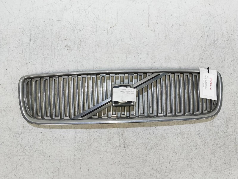 Recambio de rejilla delantera para volvo v70 familiar 2.4 d summum (120kw) referencia OEM IAM   