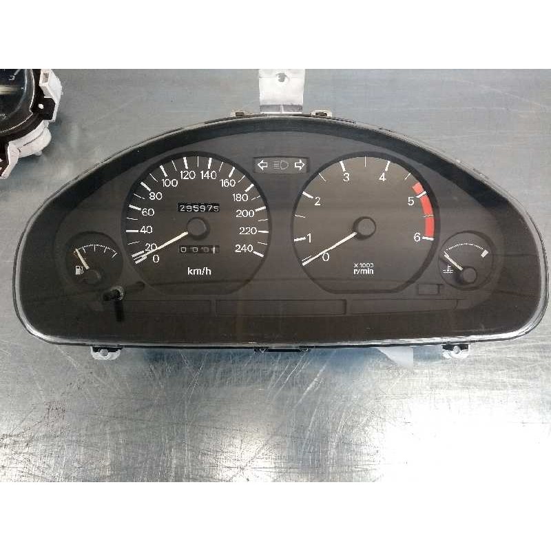Recambio de cuadro instrumentos para mitsubishi carisma berlina 4 (da0) 1.9 turbodiesel referencia OEM IAM MR114277 DX40 0P01790