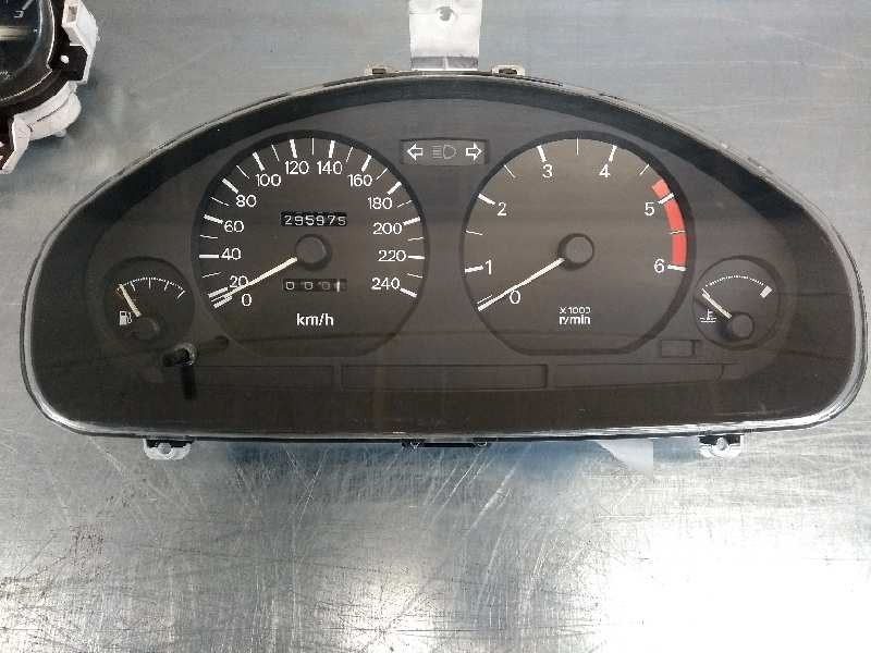 Recambio de cuadro instrumentos para mitsubishi carisma berlina 4 (da0) 1.9 turbodiesel referencia OEM IAM MR114277 DX40 0P01790