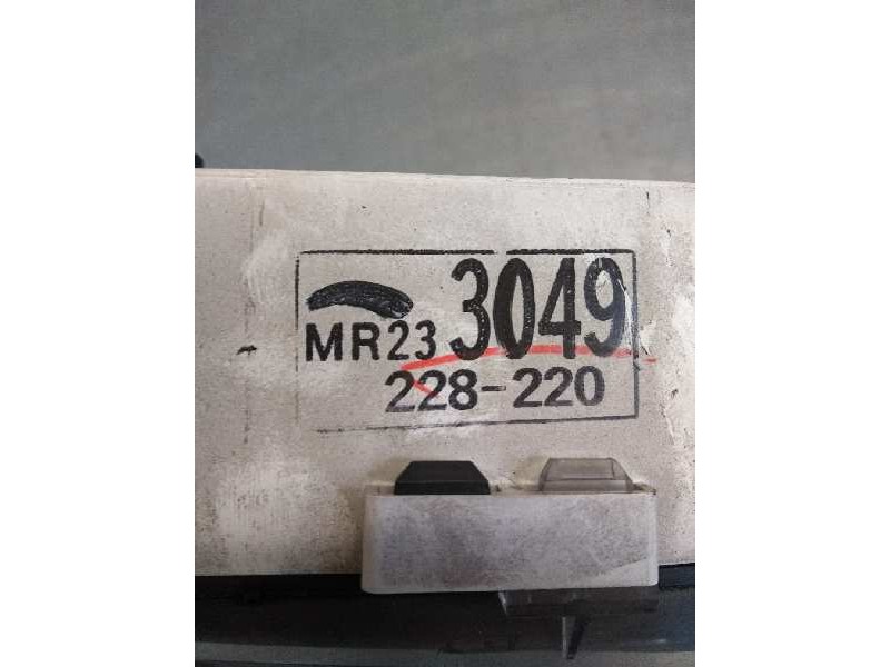 Recambio de cuadro instrumentos para mitsubishi colt (ca0) 1300 gli referencia OEM IAM MR233049 228220 