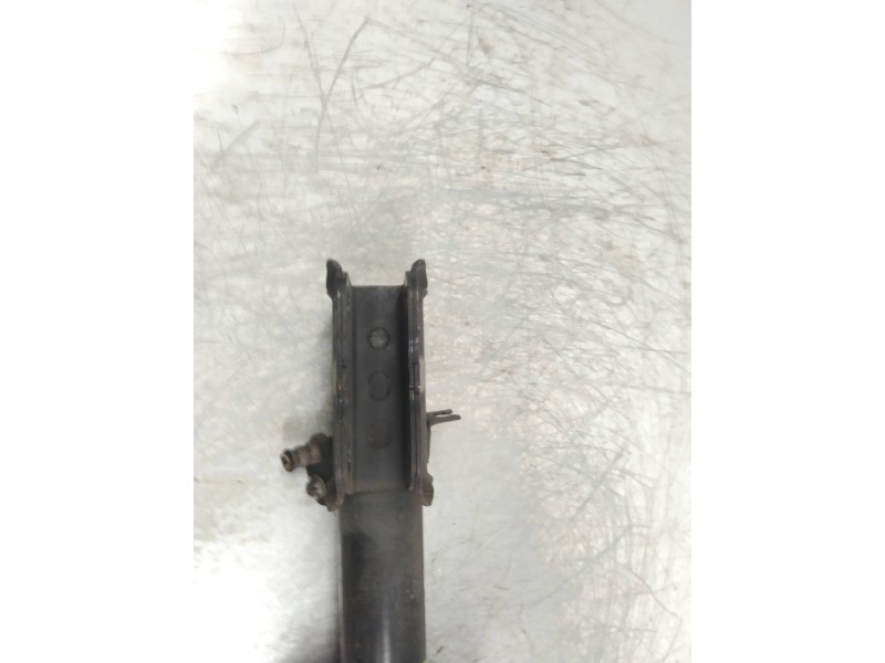 Recambio de amortiguador delantero derecho para mitsubishi colt berlina 3 (cz) 1.3 atlantis referencia OEM IAM 4060A104  