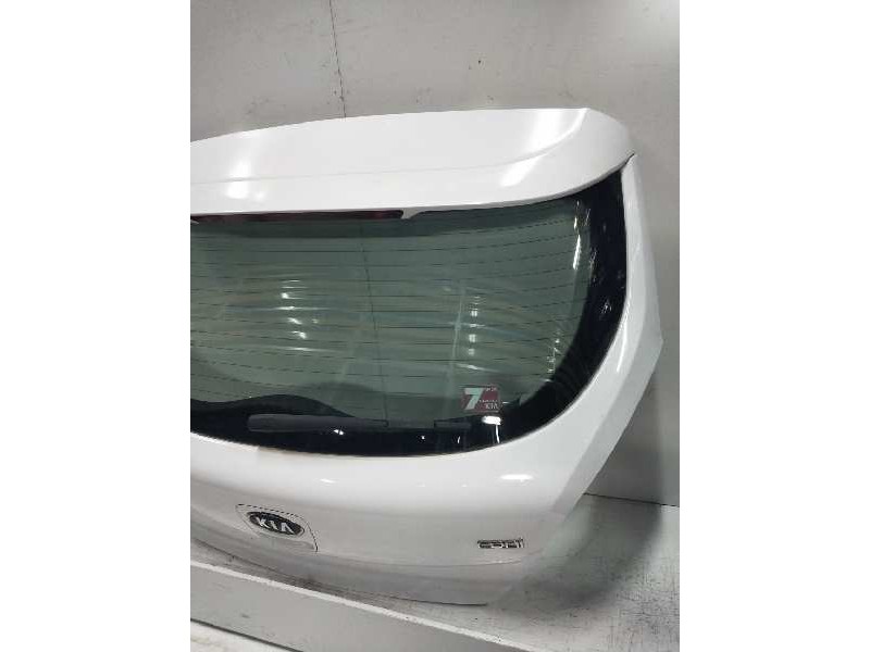 Recambio de porton trasero para kia cee´d drive referencia OEM IAM   