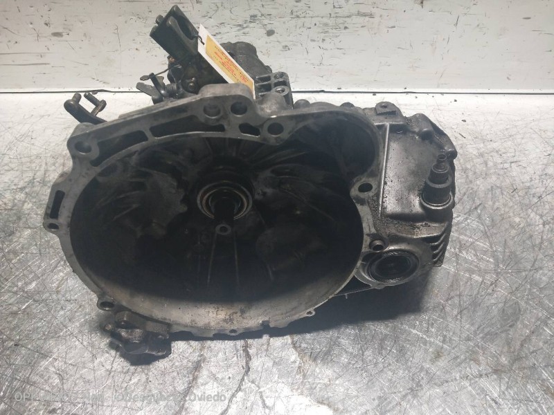 Recambio de caja cambios para mitsubishi galant berlina (e30) 1.8 turbodiesel referencia OEM IAM B00MCNH HD8520 