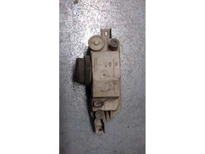 Recambio de faro antiniebla izquierdo para ford transit mod. 2000 combi 2.0 td cat referencia OEM IAM   