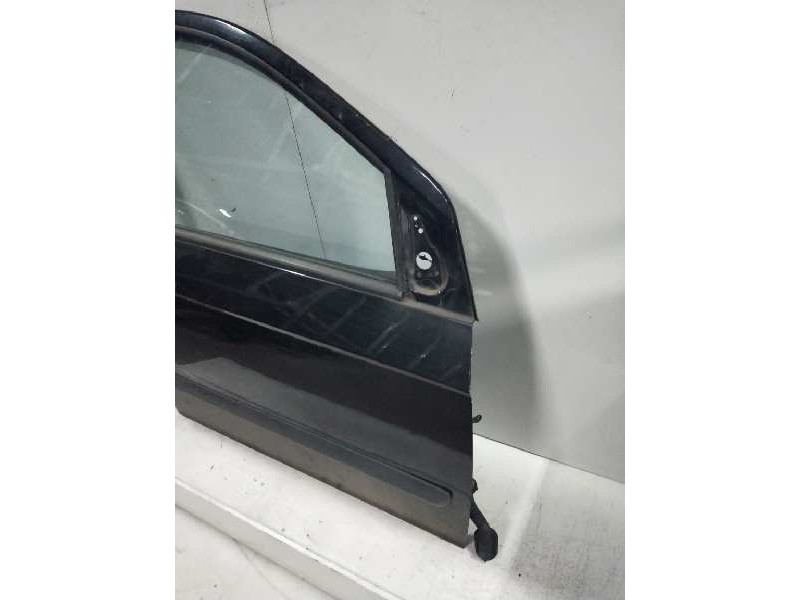 Recambio de puerta delantera derecha para hyundai getz (tb) 1.1 referencia OEM IAM  3P 