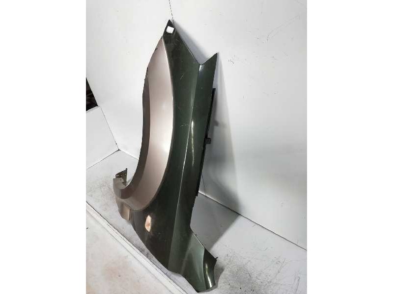 Recambio de aleta delantera izquierda para kia sorento 2.5 crdi cat referencia OEM IAM   