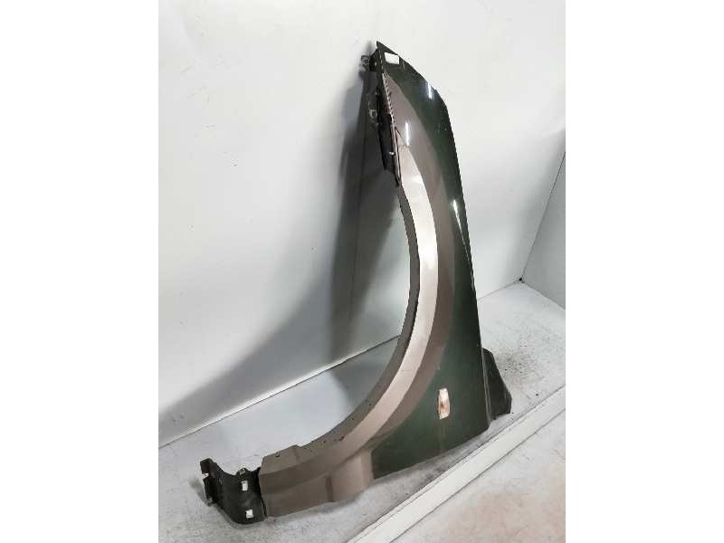 Recambio de aleta delantera izquierda para kia sorento 2.5 crdi cat referencia OEM IAM   