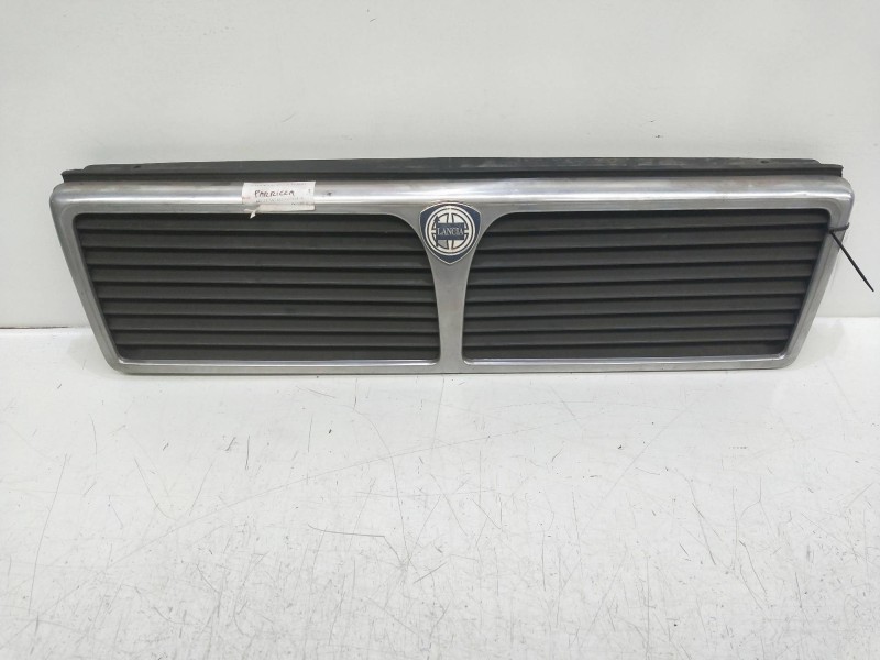 Recambio de rejilla delantera para lancia thema 2.0 turbo referencia OEM IAM   