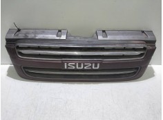 Recambio de rejilla delantera para isuzu trooper referencia OEM IAM   
