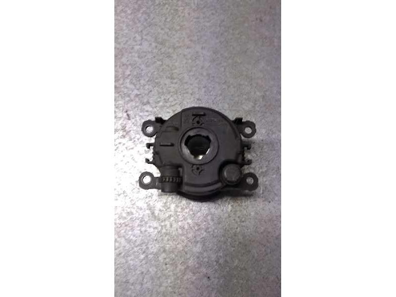 Recambio de faro antiniebla derecho para nissan pathfinder (r51) referencia OEM IAM   