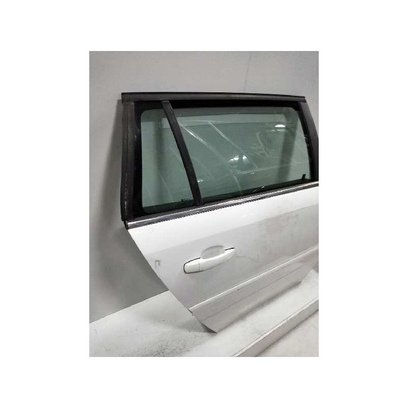 Recambio de puerta trasera derecha para opel vectra c caravan 2.2 16v dti cat (y 22 dtr / l50) referencia OEM IAM   