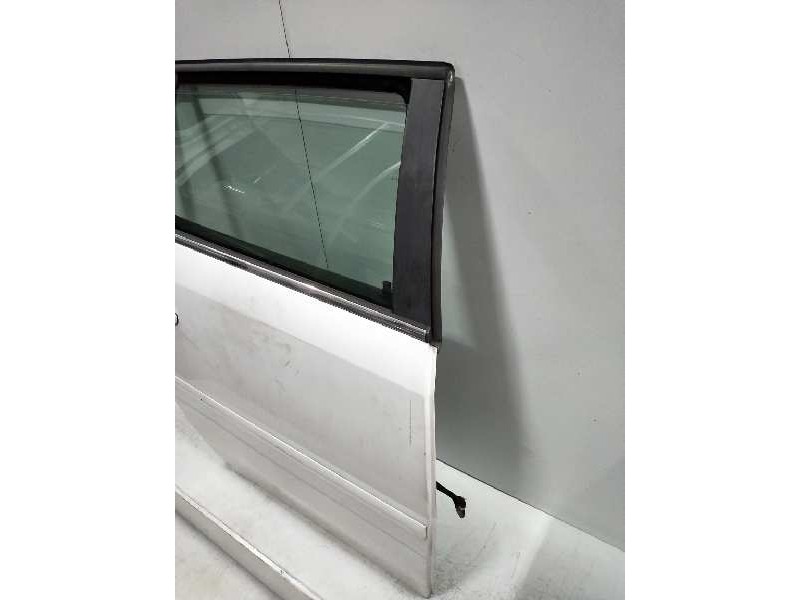 Recambio de puerta trasera derecha para opel vectra c caravan 2.2 16v dti cat (y 22 dtr / l50) referencia OEM IAM   