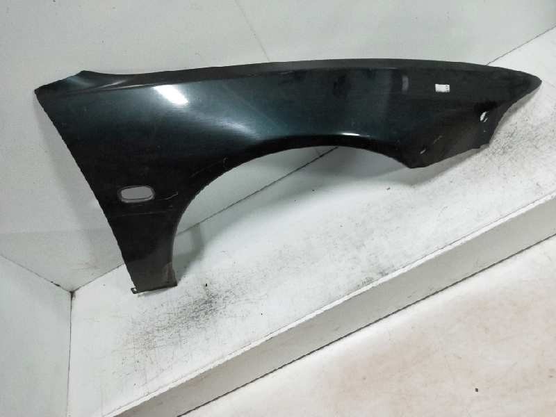 Recambio de aleta delantera derecha para mitsubishi galant berlina (ea0) 2000 gls climatizado referencia OEM IAM   