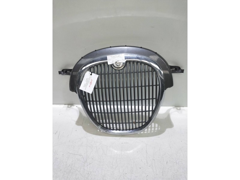 Recambio de rejilla delantera para jaguar s-type 2.7 v6 diesel classic referencia OEM IAM   
