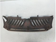 Recambio de rejilla delantera para mitsubishi l 200 (k6/7) 2.5 tdi referencia OEM IAM    2