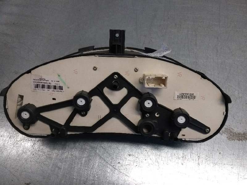 Recambio de cuadro instrumentos para peugeot 206 berlina xt referencia OEM IAM 9645096080  