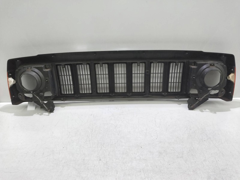 Recambio de rejilla delantera para jeep gr.cherokee (zj)/(z) 2.5 turbodiesel referencia OEM IAM   