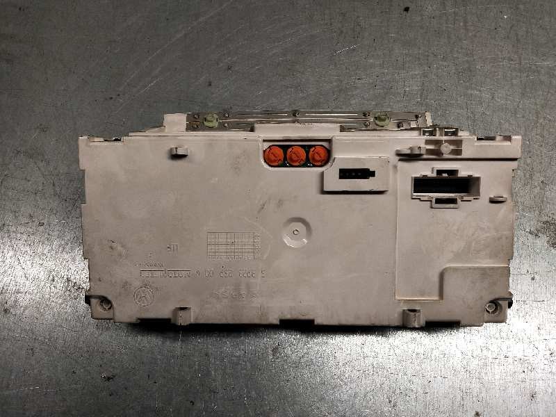 Recambio de cuadro instrumentos para volkswagen polo berlina (6n1) básico referencia OEM IAM 6N0919860E 6160683023  Recambio de cuadro instrumentos para volkswagen polo berlina (6n1) básico referencia OEM IAM 6N0919860E 6160683023