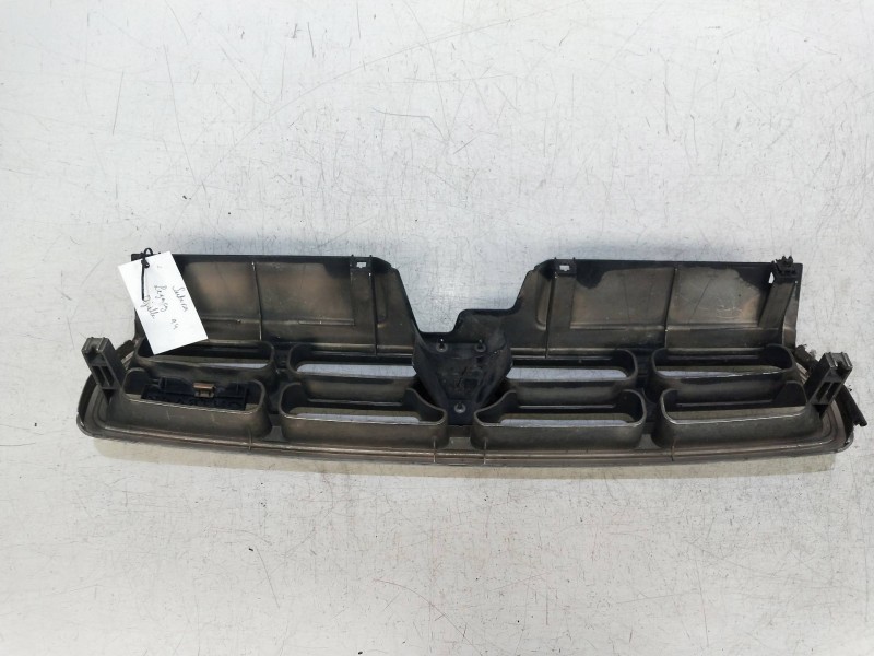 Recambio de rejilla delantera para subaru legacy berl./familiar b11 (bd/bg) 2.5 cat referencia OEM IAM   