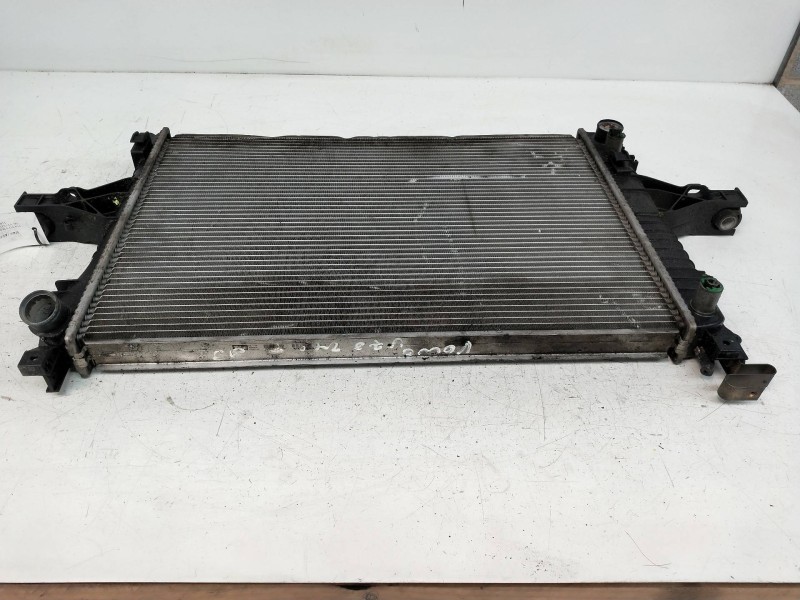 Recambio de radiador agua para volvo v70 familiar 2.4 20v turbo cat referencia OEM IAM 988233C 05090746 