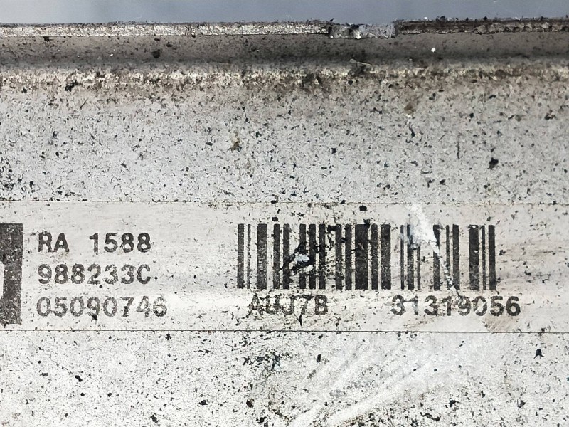 Recambio de radiador agua para volvo v70 familiar 2.4 20v turbo cat referencia OEM IAM 988233C 05090746 