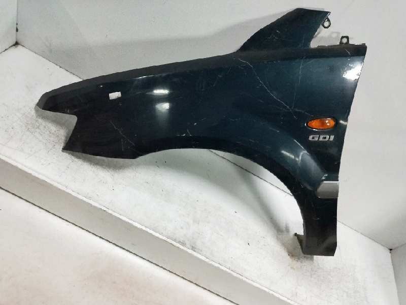 Recambio de aleta delantera izquierda para mitsubishi space wagon (n80/n90) 2,4 glx referencia OEM IAM   