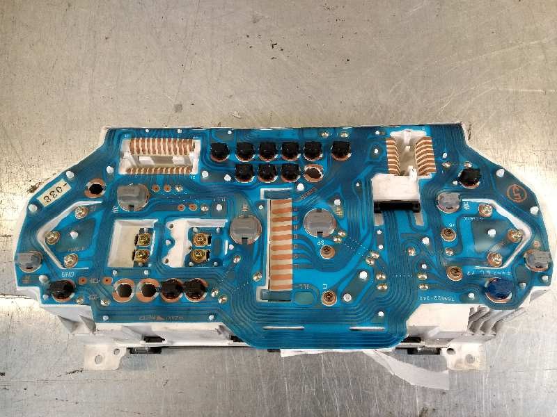 Recambio de cuadro instrumentos para mitsubishi space wagon (n80/n90) 2,4 glx referencia OEM IAM MR381549 576580 