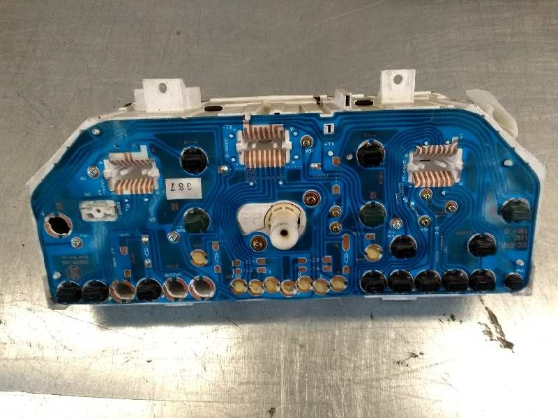 Recambio de cuadro instrumentos para mitsubishi space wagon (n30/n40) 2000 glxi referencia OEM IAM MR240563 266930 