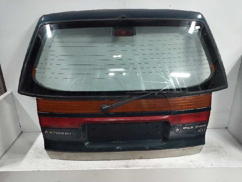 Recambio de porton trasero para mitsubishi space wagon (n30/n40) 2000 glxi referencia OEM IAM   