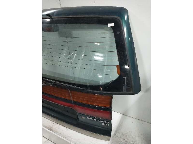 Recambio de porton trasero para mitsubishi space wagon (n30/n40) 2000 glxi referencia OEM IAM   