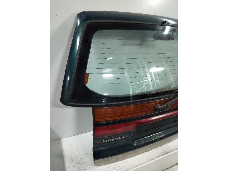 Recambio de porton trasero para mitsubishi space wagon (n30/n40) 2000 glxi referencia OEM IAM   
