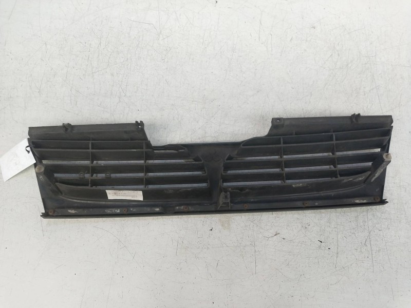 Recambio de rejilla delantera para mitsubishi space wagon (n30/n40) 2000 glxi referencia OEM IAM   