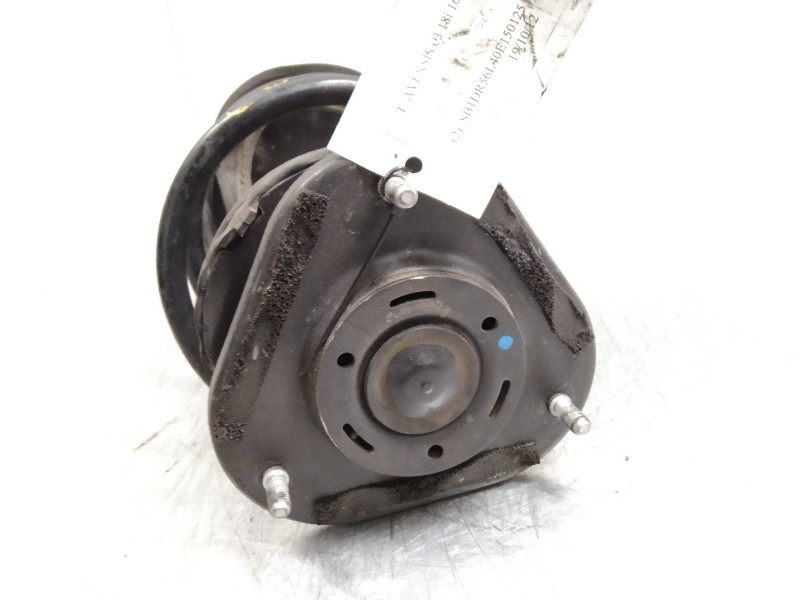Recambio de amortiguador delantero derecho para toyota avensis berlina (t25) 1.8 16v cat referencia OEM IAM   