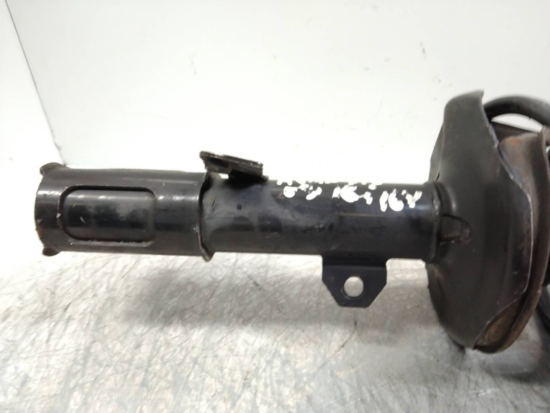 Recambio de amortiguador delantero derecho para toyota avensis berlina (t25) 1.8 16v cat referencia OEM IAM   