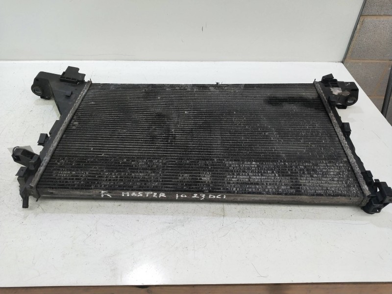 Recambio de radiador agua para renault master kasten l2h2 hka 3,3t referencia OEM IAM 214005447R X1311002 