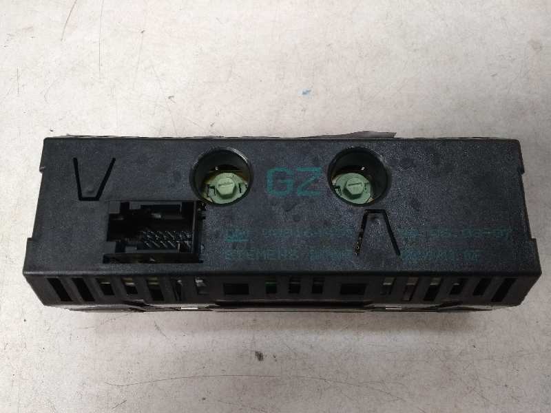 Recambio de pantalla multifuncion para opel meriva enjoy referencia OEM IAM 009164455 5WK70005 GZ