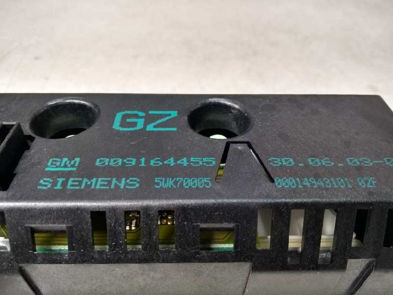 Recambio de pantalla multifuncion para opel meriva enjoy referencia OEM IAM 009164455 5WK70005 GZ