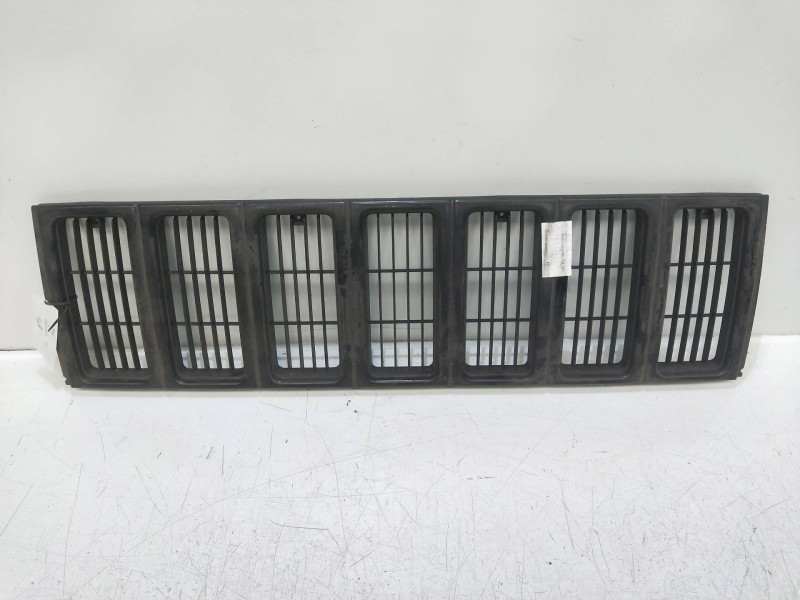 Recambio de rejilla delantera para chrysler jeep cherokee (xj) 2.5 turbodiesel referencia OEM IAM   