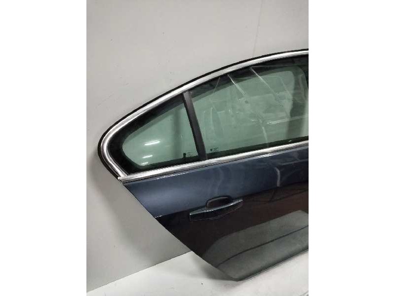 Recambio de puerta trasera derecha para opel insignia berlina 2.0 cdti cat referencia OEM IAM   5P
