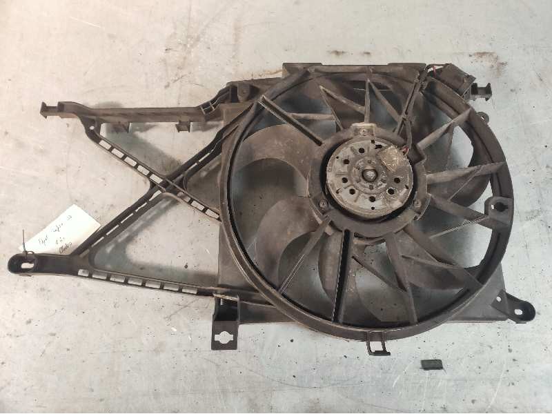 Recambio de electroventilador para opel zafira b 1.6 16v cat referencia OEM IAM 0130303986 13205941 