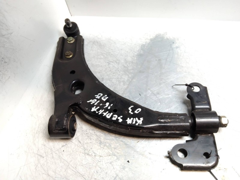 Recambio de brazo suspension inferior delantero derecho para kia sephia ll básico referencia OEM IAM   