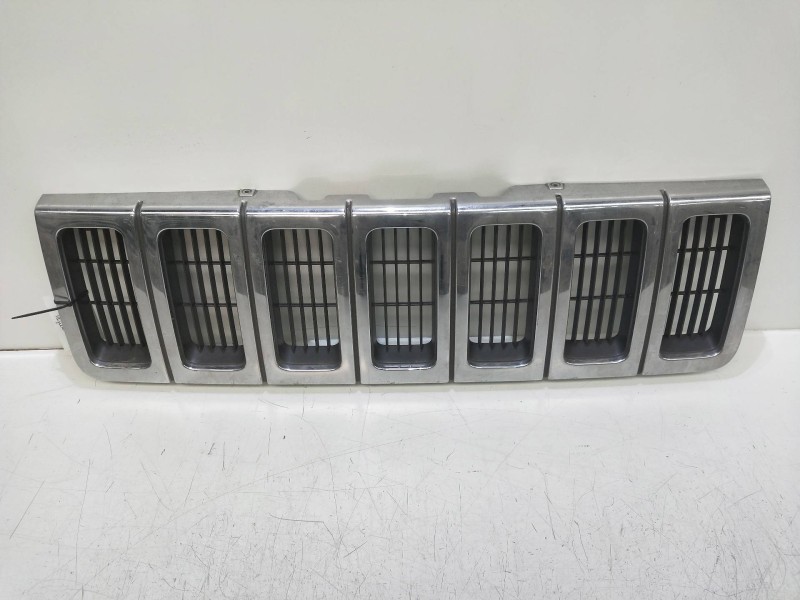 Recambio de rejilla delantera para jeep gr.cherokee (zj)/(z) 2.5 td ltd. (z) referencia OEM IAM   