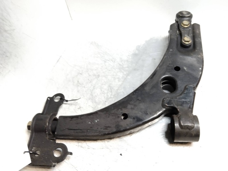 Recambio de brazo suspension inferior delantero derecho para kia sephia ll básico referencia OEM IAM   