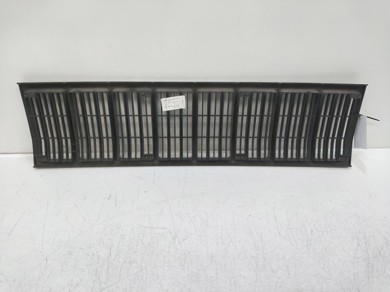Recambio de rejilla delantera para jeep cherokee (xj) 4.0 cat referencia OEM IAM   