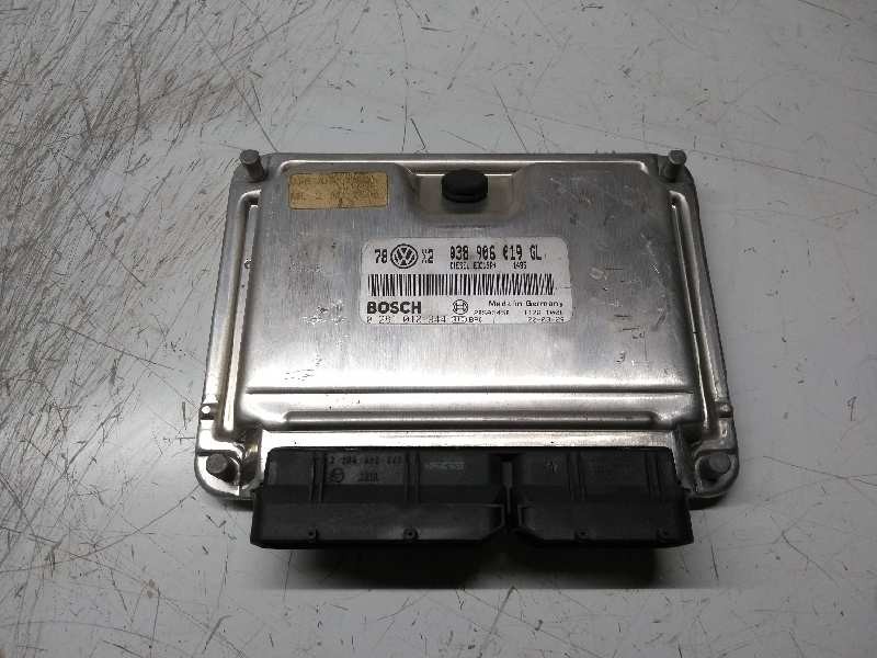 Recambio de centralita motor uce para volkswagen passat berlina (3b3) executive referencia OEM IAM 0281010944 038906019GL EDC15P