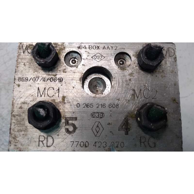 Recambio de abs para renault megane i scenic (ja0) 2.0 cat referencia OEM IAM 0265216608 0273004331 7700423070 64B0XAAY2 Recambio de abs para renault megane i scenic (ja0) 2.0 cat referencia OEM IAM 0265216608 0273004331 7700423070 64B0XAAY2