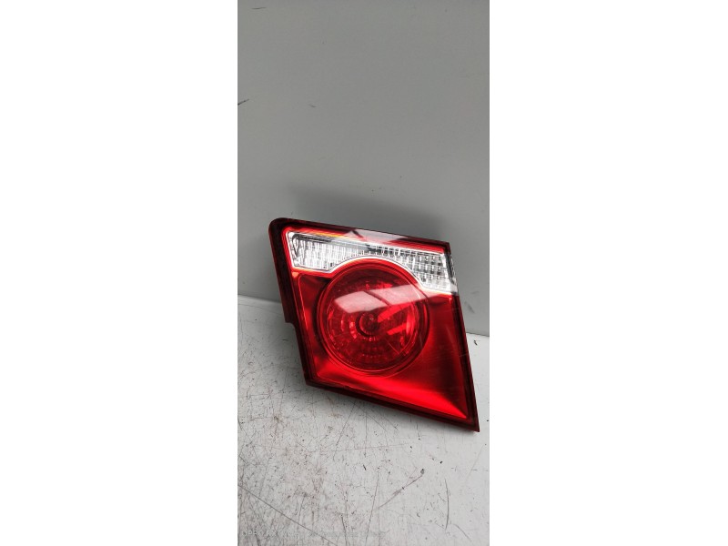 Recambio de piloto trasero izquierdo interior para chevrolet cruze ls referencia OEM IAM   