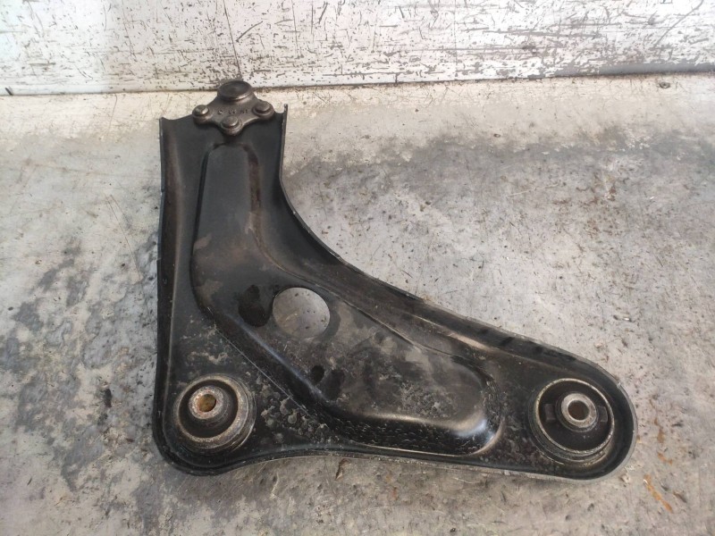 Recambio de brazo suspension inferior delantero izquierdo para citroen c-elysée shine referencia OEM IAM   