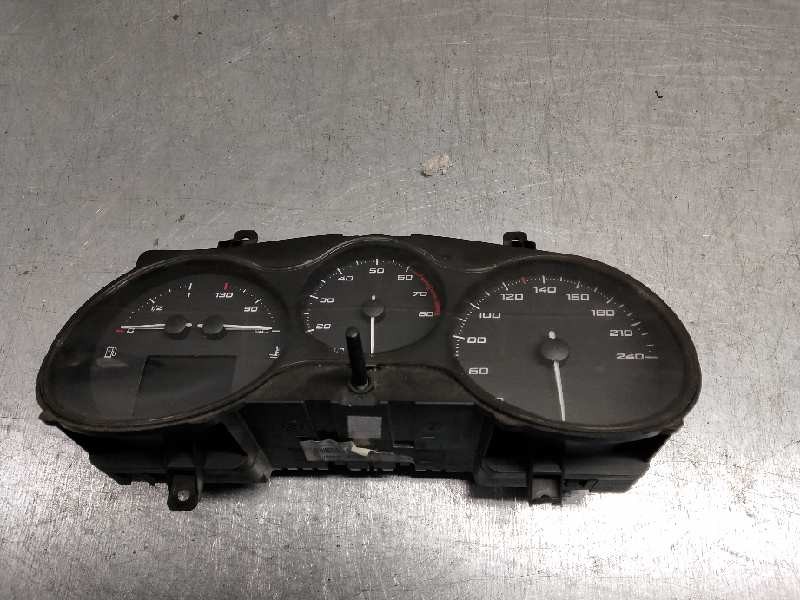 Recambio de cuadro instrumentos para seat toledo (5p2) 1.6 referencia OEM IAM 1P0920810E  